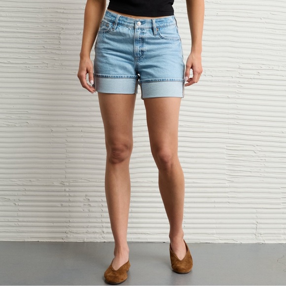 American Eagle Relaxed Cuff Jean Short - Picture 2 of 11